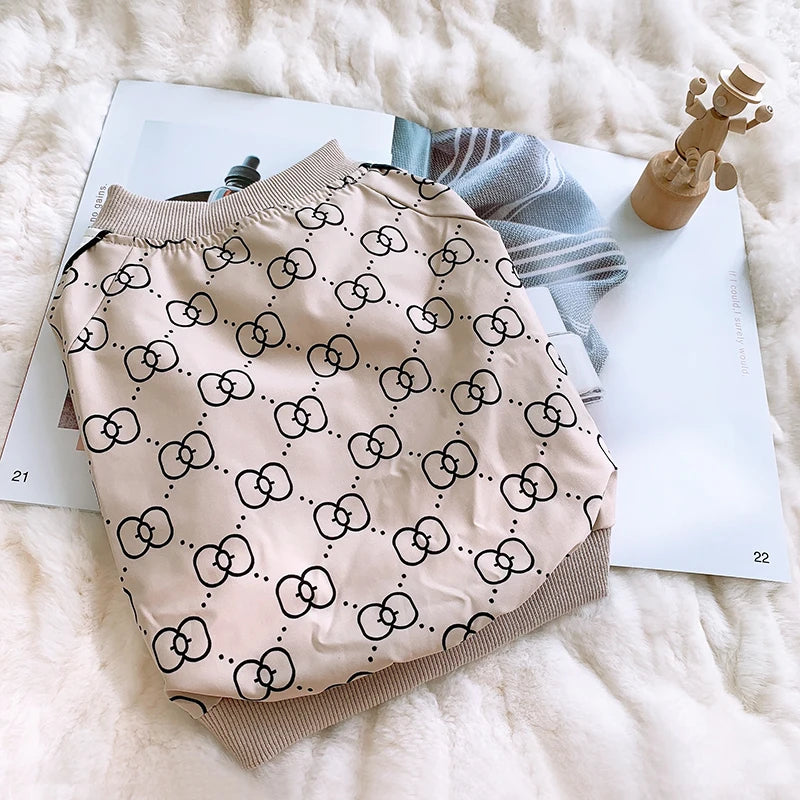 Chaqueta Premium de Moda “Fashion Pets” – Diseño Elegante y Máximo Confort