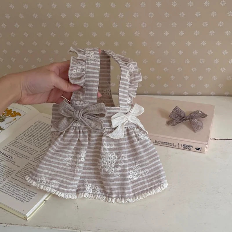 hermoso vestido CUTE de tirantes azul con bordado