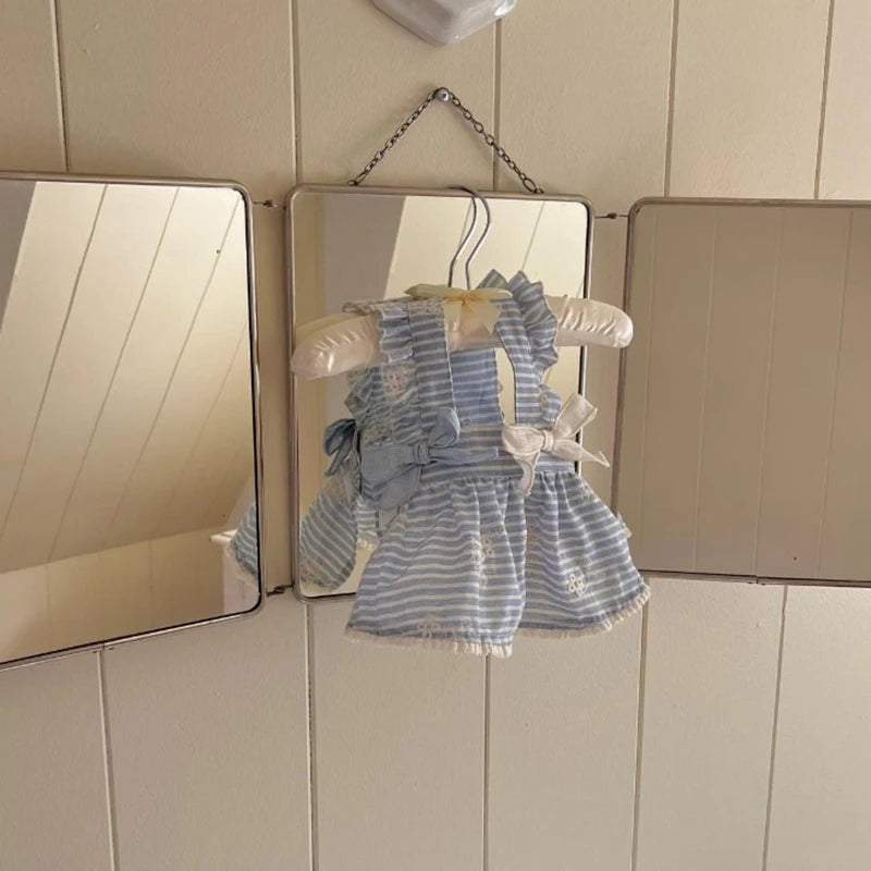 hermoso vestido CUTE de tirantes azul con bordado