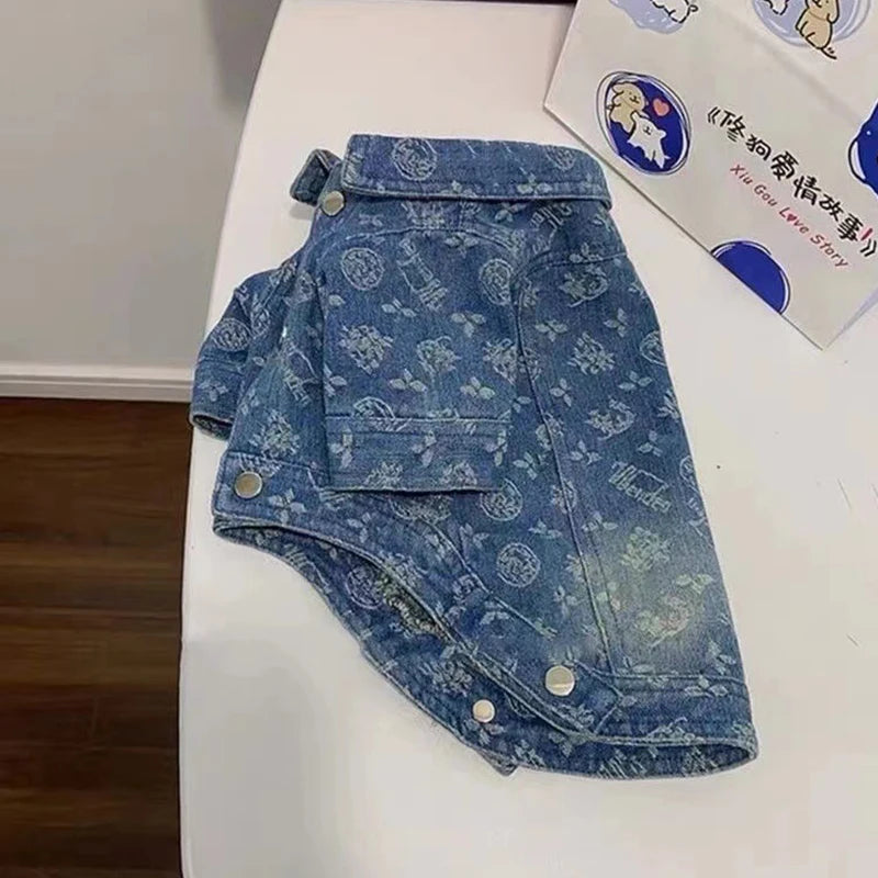 Chamarra de Mezclilla premium tipo LV para un estilo único como tu mascota.